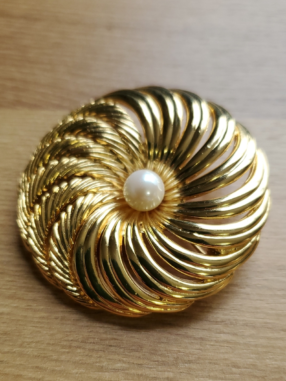 Gold Spiral Pearl Center Brooch - Women Jewelry Brooches